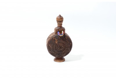 Ploscuţă decorativă sculptată